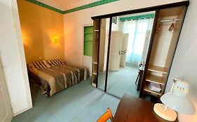 T2 A Pied De Plage Sur Ancien Hotel Chic, Samedi A Samedi